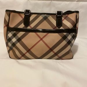 Burberry purse